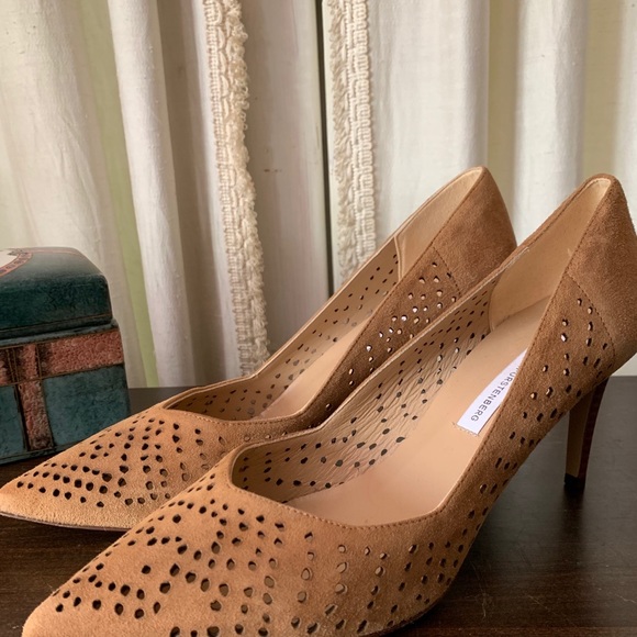 Diane Von Furstenberg Suede Stilettos 9.5 detail - Picture 5 of 7